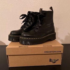 Dr. Marten Air Wair Black Chunky Boot